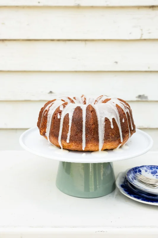 Enamel Cake Stand in 'Tarragon'