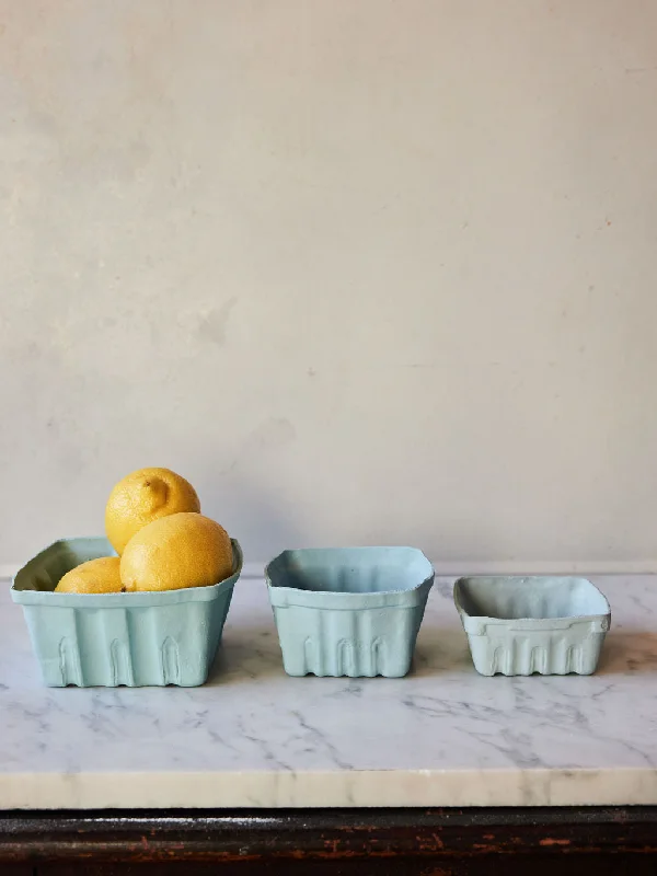 Heritage Porcelain Berry Basket